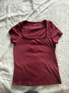 Old Navy Short Sleeve Square Neck Tee in Wine